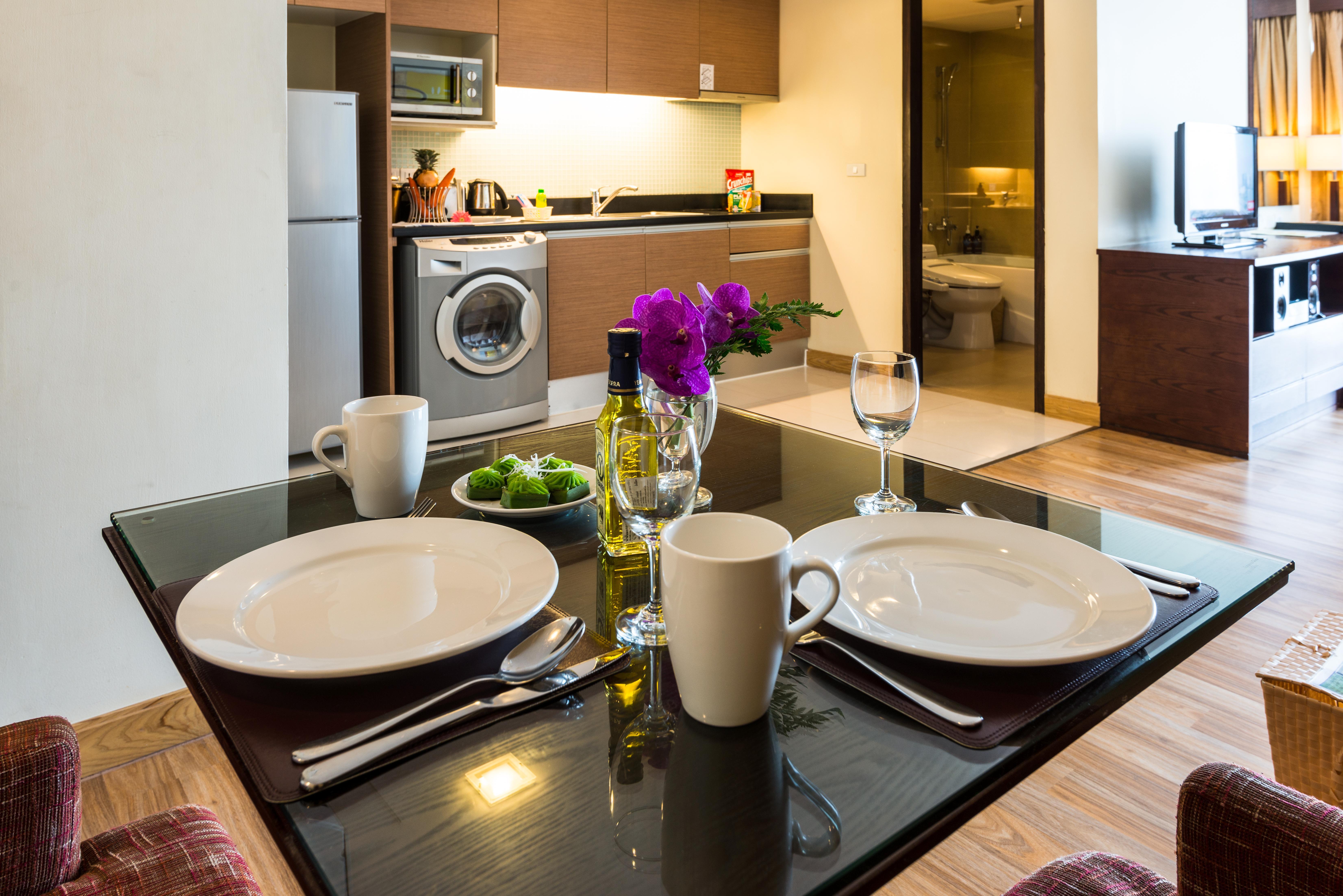 Lohas Residences Sukhumvit 2 Banguecoque Exterior foto