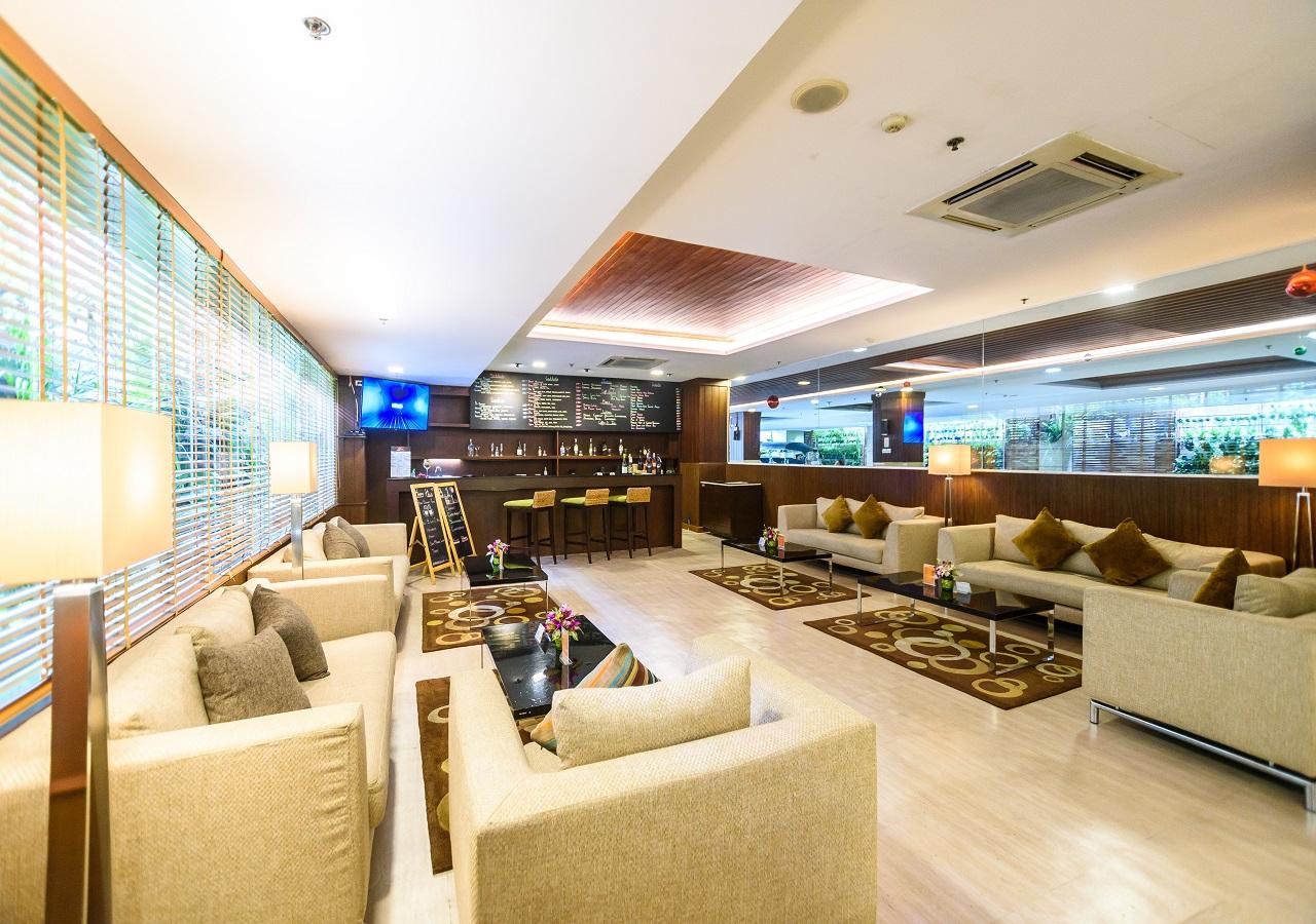 Lohas Residences Sukhumvit 2 Banguecoque Exterior foto
