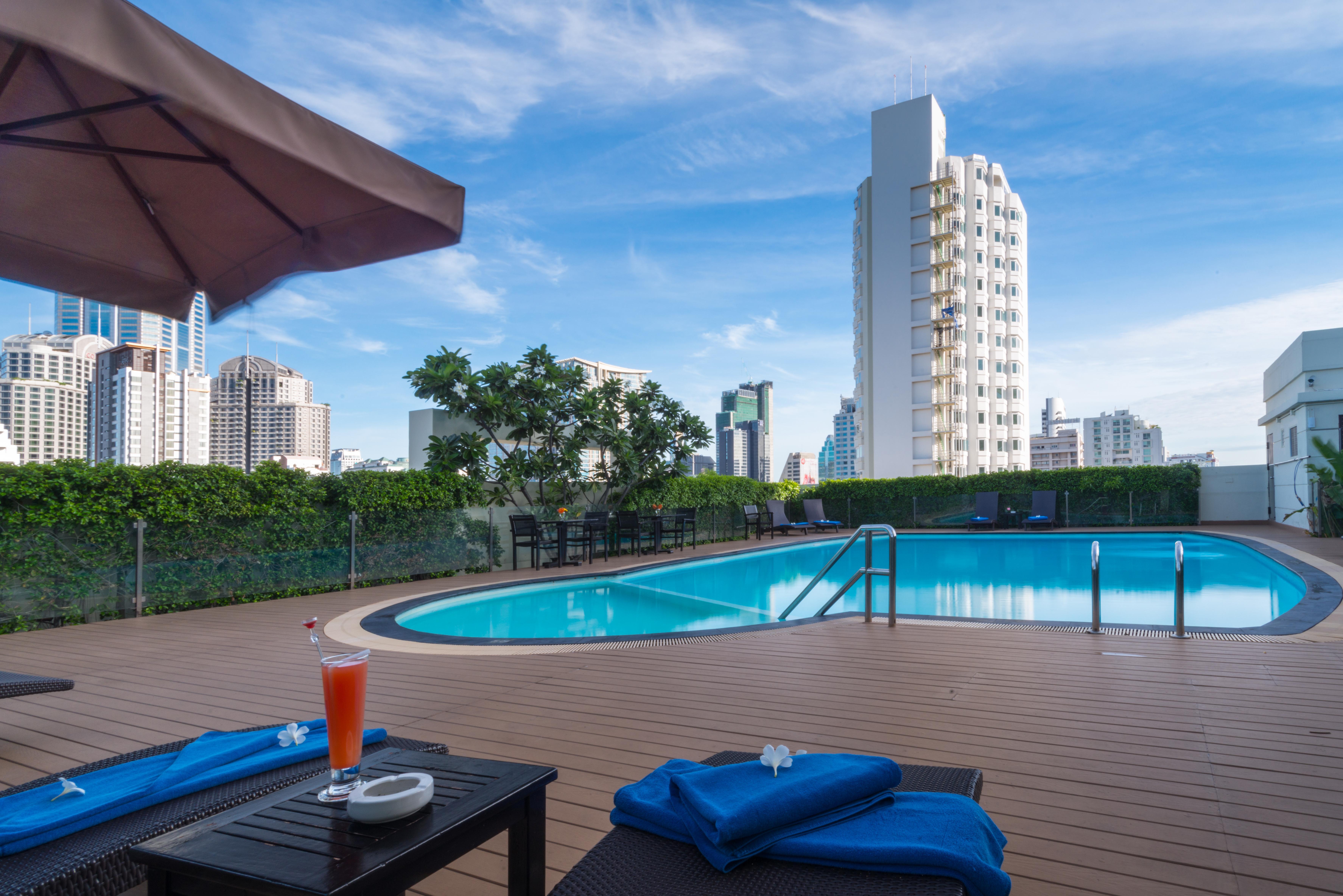 Lohas Residences Sukhumvit 2 Banguecoque Exterior foto