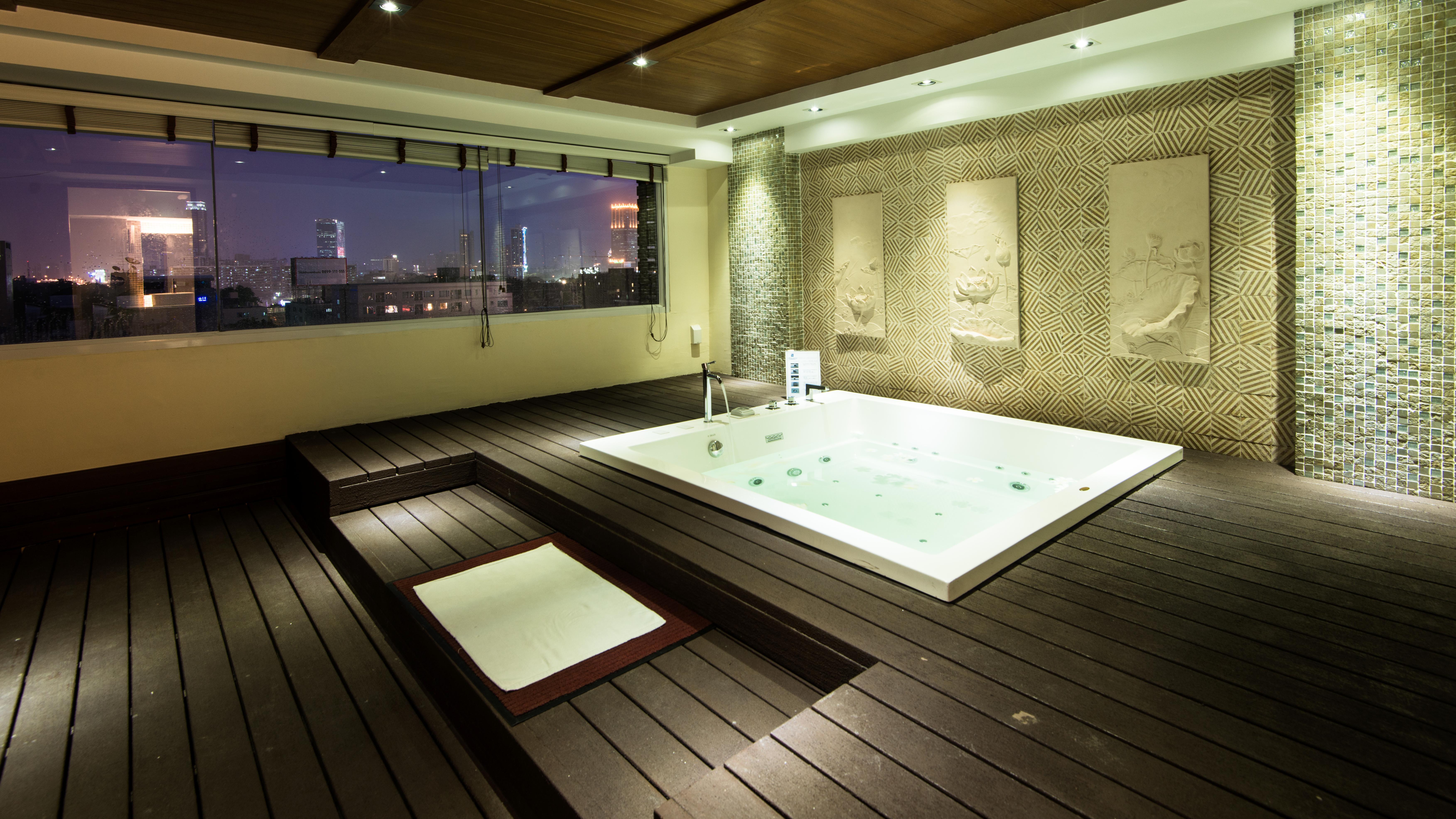 Lohas Residences Sukhumvit 2 Banguecoque Exterior foto