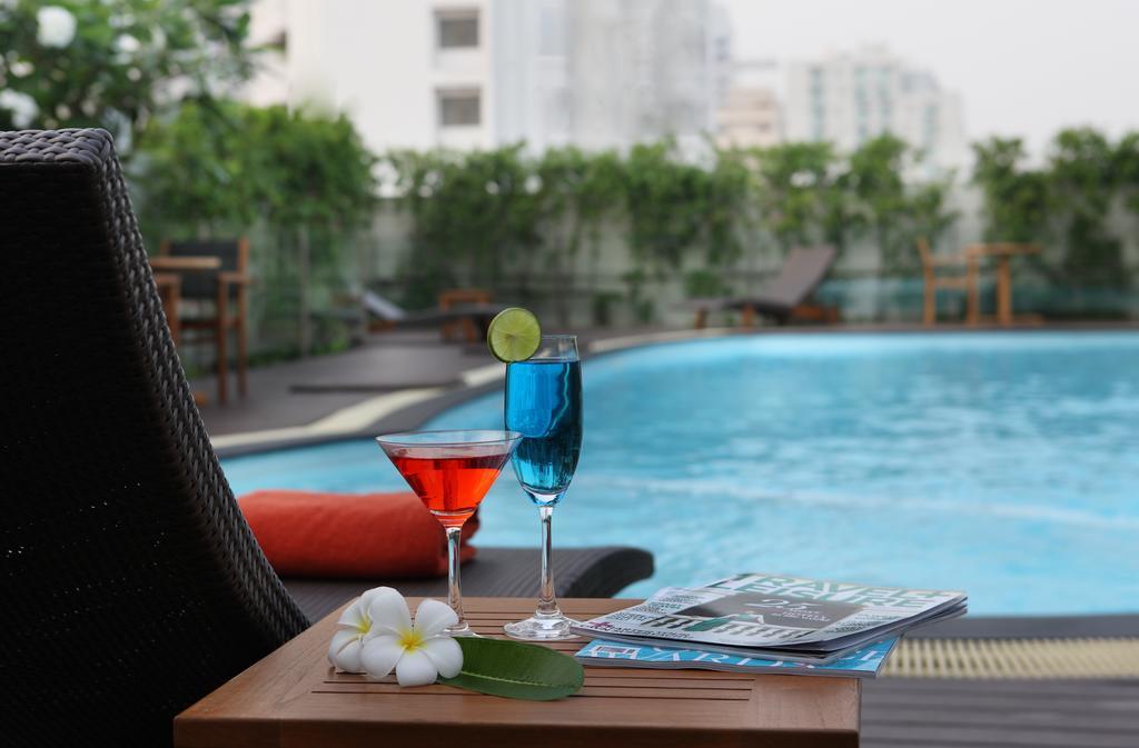Lohas Residences Sukhumvit 2 Banguecoque Exterior foto